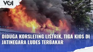VIDEO: Diduga Korsleting Listrik, 3 Kios di Jatinegara Ludes Terbakar