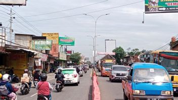 H-3 Lebaran Arus Lalu Lintas di Jalan Wates Ramai Lancar