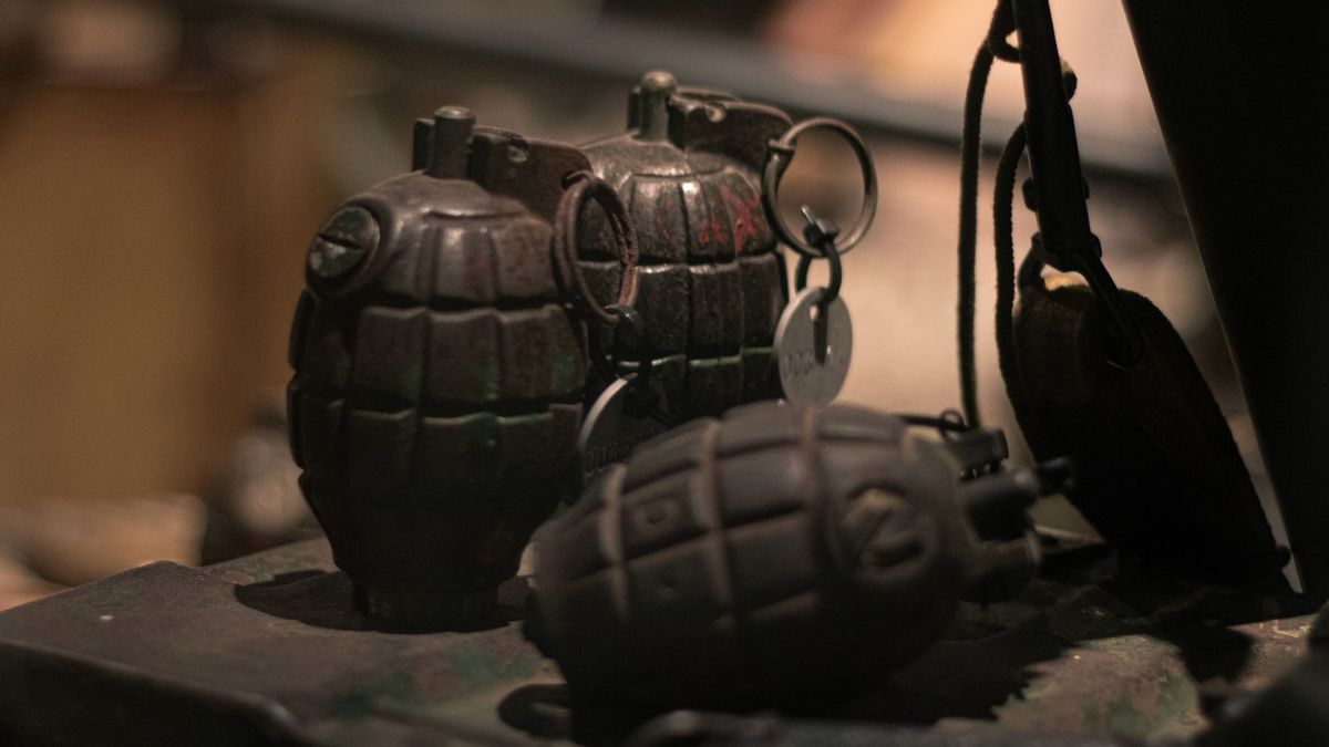 游客在科纳韦博科里岛度假时发现手榴弹