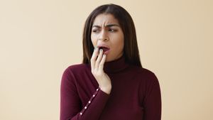副舌の口内炎の原因とそれをすぐに和らげる方法