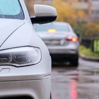 6 雨季にカーボディを扱って、びた真空にならないようにする