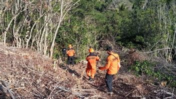 SAR Team Searches For Missing Women In Forests In South Buton