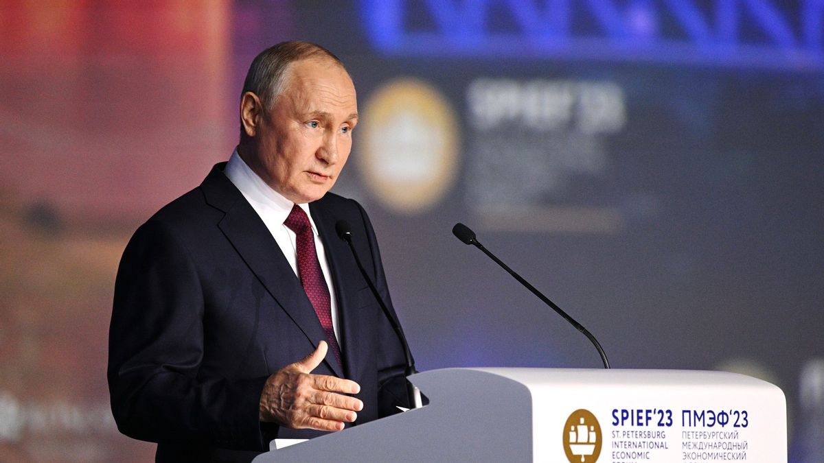 Poutine : Poutine demande aux enquêteurs de publier la chronologie de la chute d'avion transport militaire IL-76