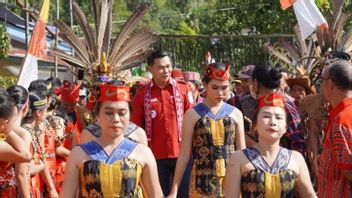 Regent Of Kapuas Hulu: Millennials Haru Recognize And Preserve Customs