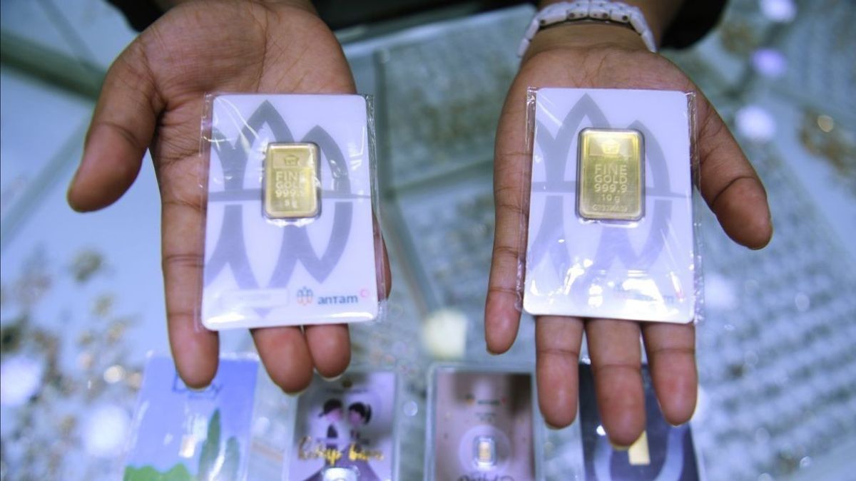 في يوليو 2025 ، ارتفع سعر الذهب البخاري إلى 1,896,000 روبية إندونيسية للجرام الواحد
