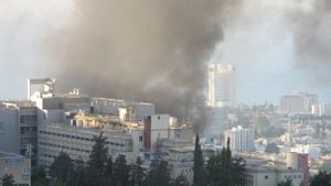 Israel Dihujani Balon Pembakar, IDF Lancarkan Serangan Udara ke Pangkalan Militer Hamas di Gaza
