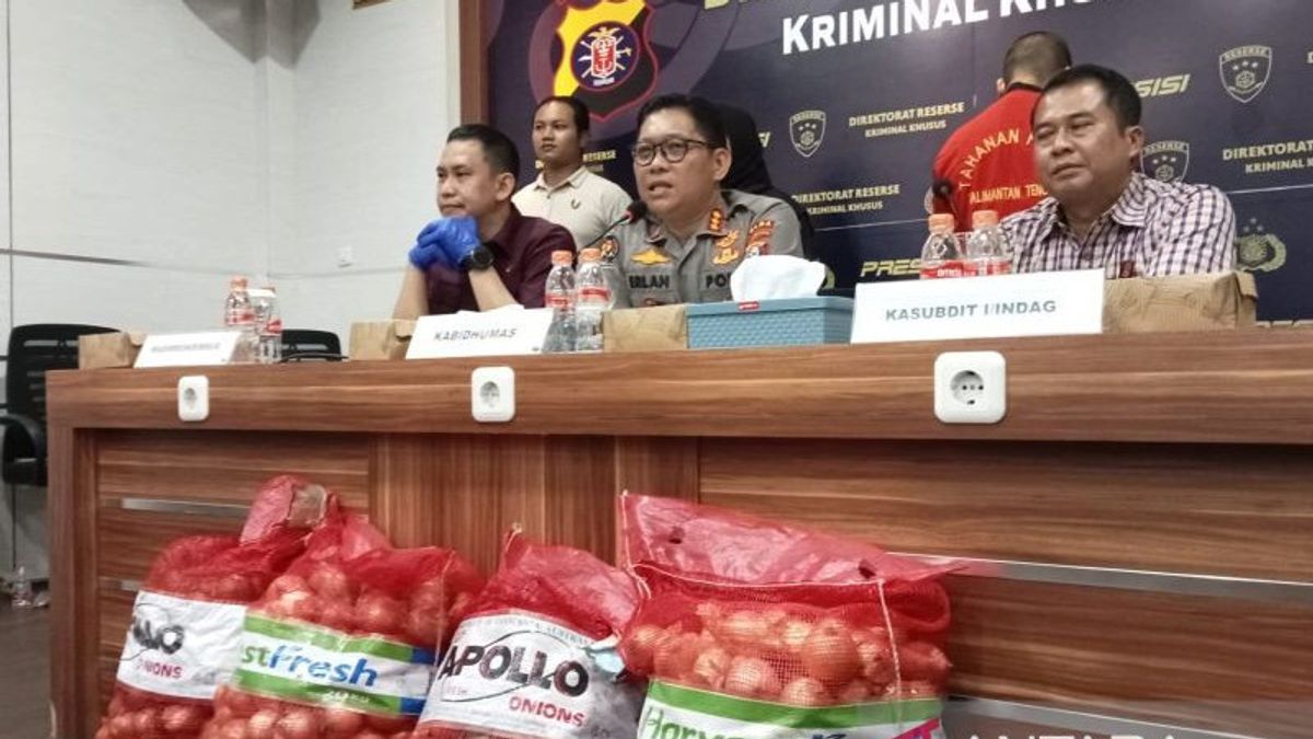 Central Kalimantan Police Seize 12 Tons Of Illegal Bombing Onions From Australia