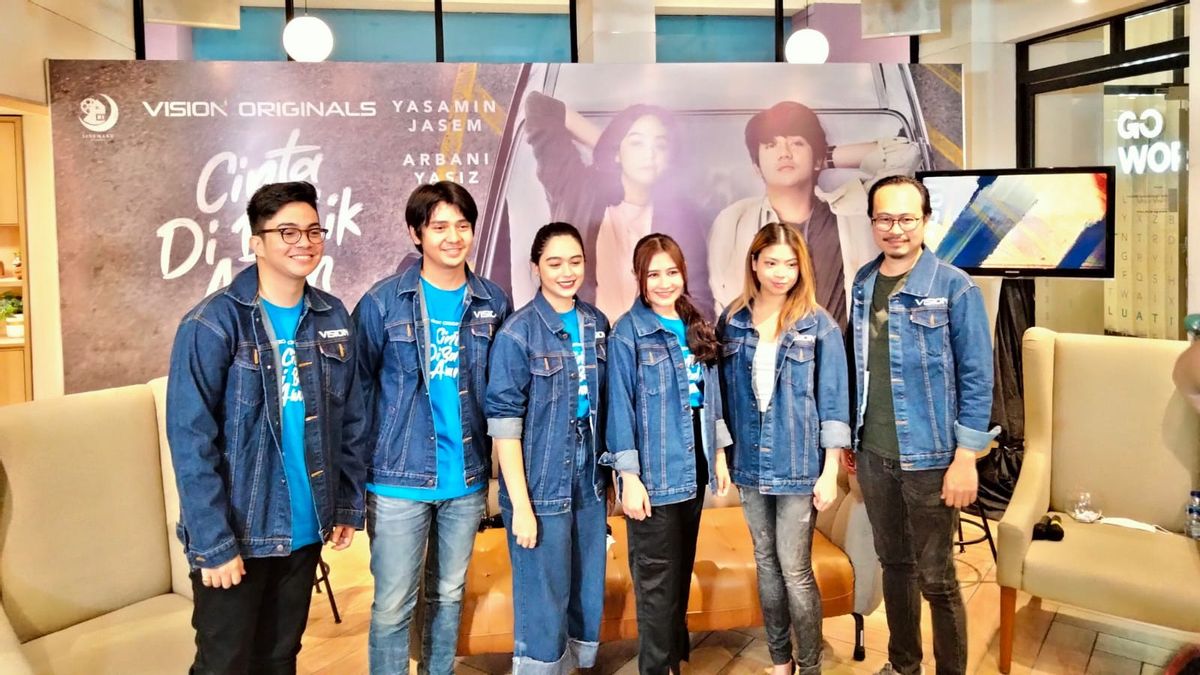 Collection To Be A Producer, Prilly Latuconsina Feels Different Challenges