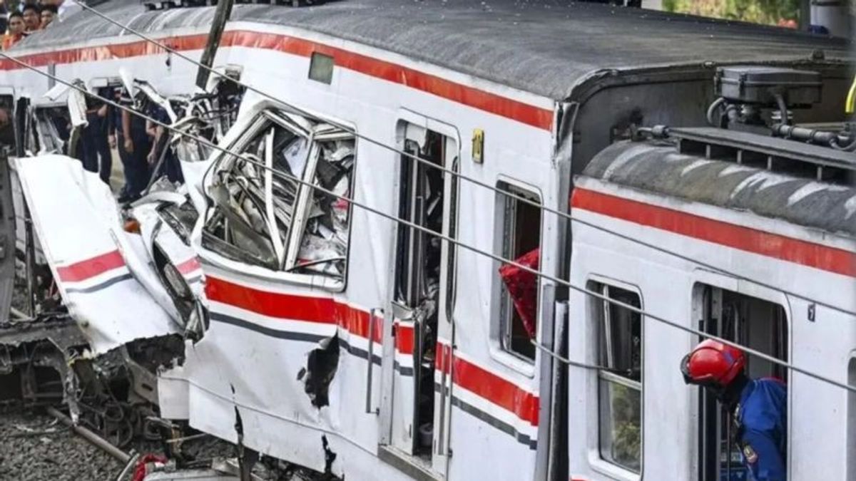 Sopir Taksi Green SM Jadi Tersangka Kasus Tabrakan Maut Kereta di Bekasi