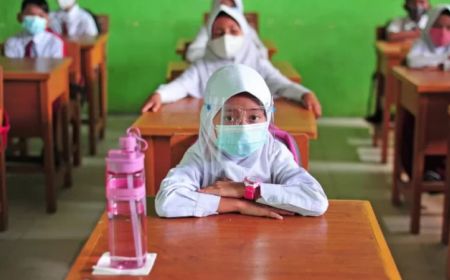 Meski Kasus COVID-19 Melandai, Disdikpora Minta Pelajar di Yogyakarta Tetap Pakai Masker di Sekolah