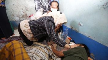 أطفال يبلغون من العمر 14 عاما في سورابايا مصابون بسرطان العظام يحصلون على مساعدة من حكومة مدينة سورابايا ، إليك الحالة