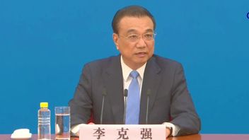 中国の李強首相は、ハリムからカラワンまでの高速列車を試す