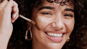 Seberapa Jauh Pelembap dan Makeup Ber-SPF Bisa Diandalkan Melindungi Kulit?