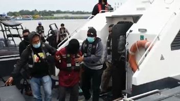  3 Terroristes Présumés Arrêtés à Kapuas Hulu Kalbar, Certains Transportés Par Un Navire Polairud