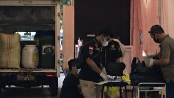 Polisi Gerebek Layanan Rapid Test Drive Thru di Lapangan Merdeka Medan