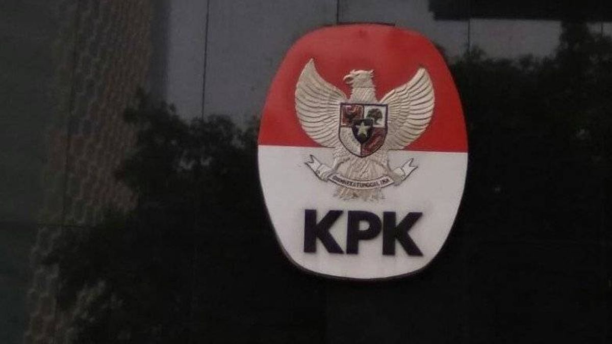  青木维拉辛迪尔 Kpk '波波雄' 和新加坡预算 Rp1， 3 万亿， 这个 Kpk 响应