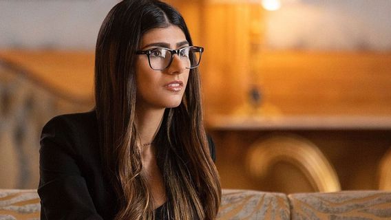 Berduka atas Insiden Penembakan Brutal di Panti Pijat AS, Eks Bintang Pornhub Mia Khalifa Bagikan Ini di Instagram