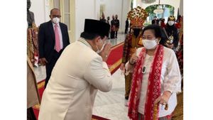 Momen Kehangatan Prabowo dengan Megawati, Try Sutrisno, Hingga Sinta Wahid di Istana Negara