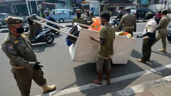 Sanksi Pidana Pelanggar Prokes DKI Dinilai Tak Adil, PSI: Masih Banyak Oknum Dinas-Satpol PP Tak Disiplin