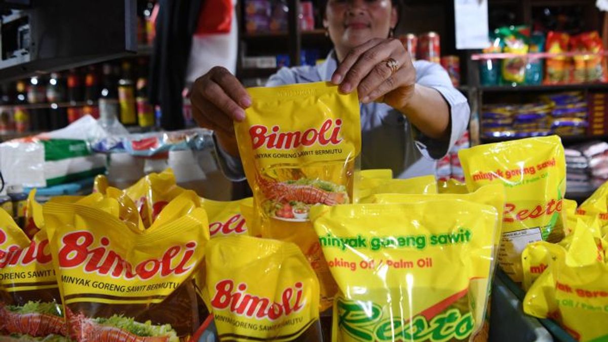 Bimoli Cooking Oil Owned By Conglomerate Anthony Salim And Filma From Sinarmas By Tycoon Eka Tjipta Widjaja The Most Difficult To Find In Jayapura