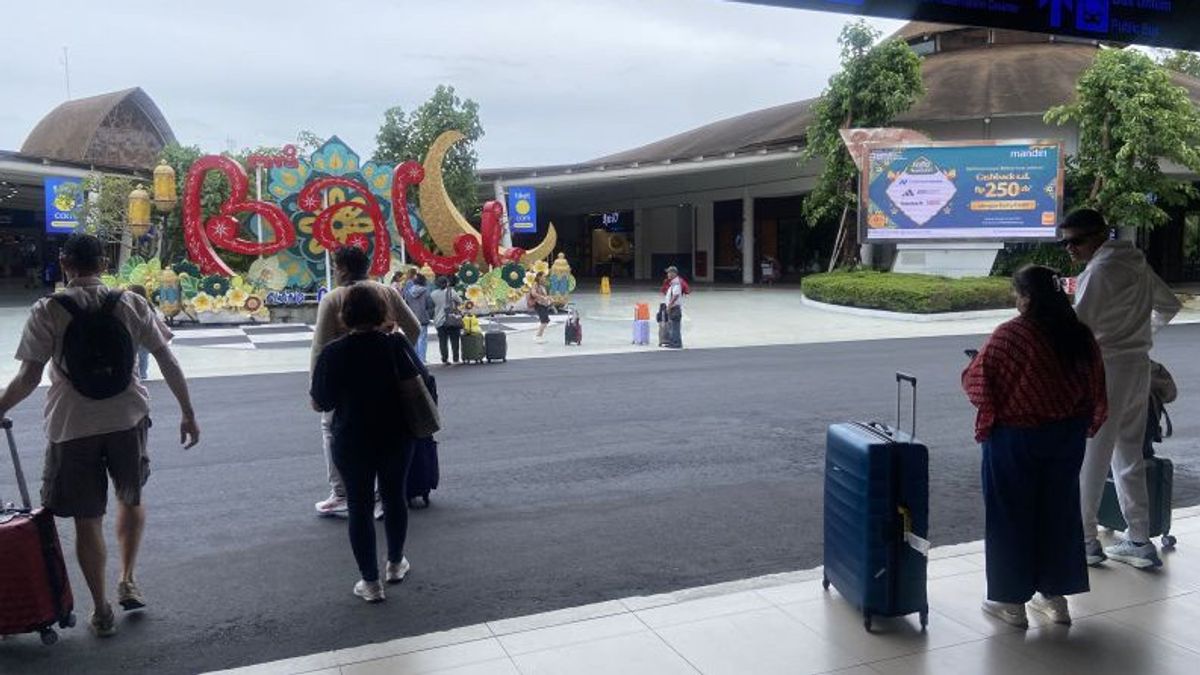 A Total Of 16 Flights At Ngurah Rai Airport Canceled Due To The Eruption Of Mount Lewotobi Men