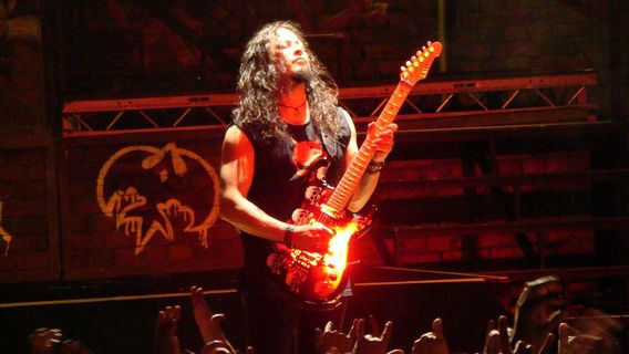 Queensryche Guitarist Michael Wilton Works As A Builder During The Beginning Of The Pandemic