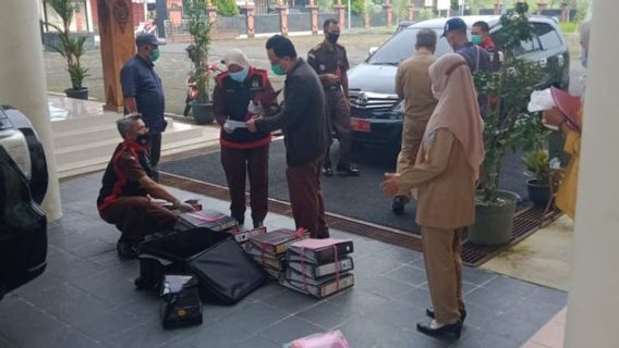 District Office And Purbalingga Officials Are Searched, Documents And Laptops Are Transported