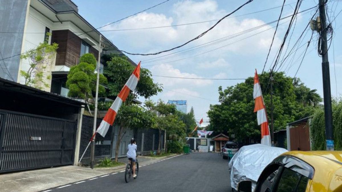 Setelah Irjen Ferdy Sambo Jadi Tersangka, Rumahnya Tak Terpasang Garis Polisi Tapi Dijaga Tiga Orang 