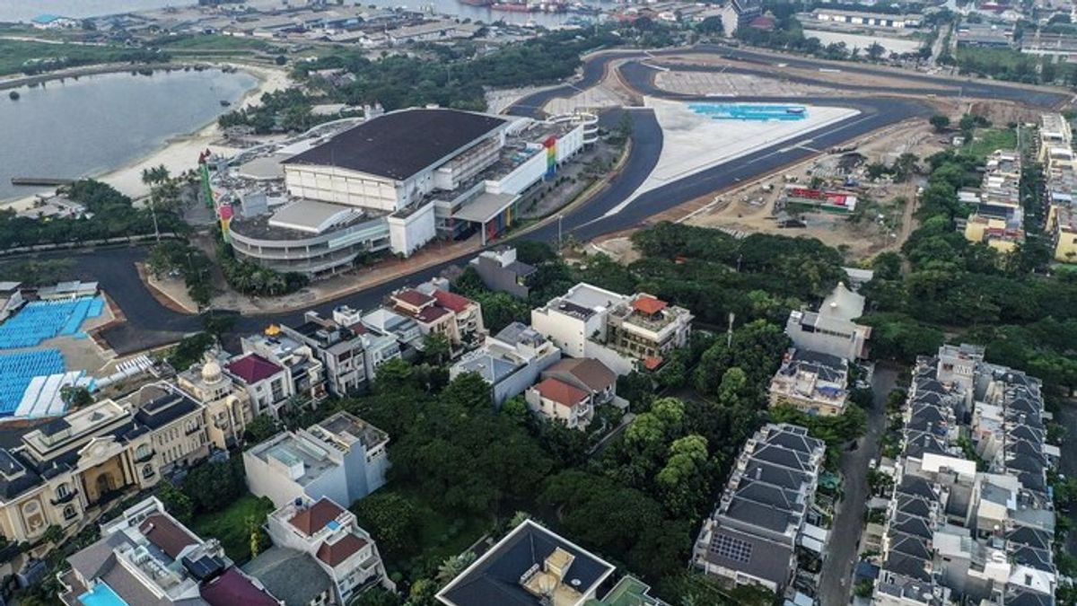 H-6 Formula E Jakarta: Persiapan Balapan Tinggal 2 Persen, Atap Tribun Penonton Sempat Roboh