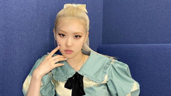 Rosé BLACKPINK Tak Percaya Dapat Pujian John Mayer Usai Cover Lagunya