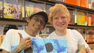 Ed Sheeran Buru Vinyl Musisi Indonesia saat 'Blusukan' di Jakarta
