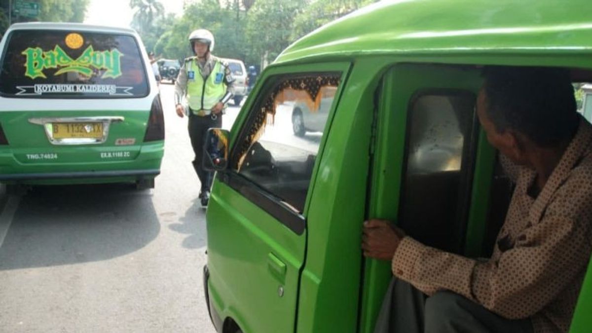 Public Transport Tariffs in Tangerang Increase by IDR 2,000 Due to Fuel Increase