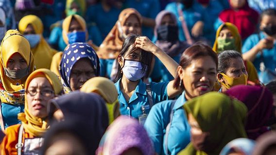 Kabar Bahagia dari Kemnaker: Pekerja Kontrak dan <i>Outsourcing</i> Tetap Berhak Terima THR