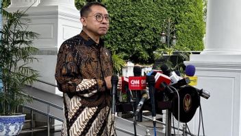 وأكد وزير التعليم فضلي أن سوهارتو استوفى شرط ترشيحه كبطل وطني