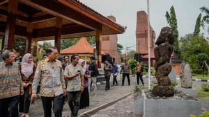 Tinjau Museum Mpu Tantular, Menbud Fadli Minta Tata Pamer Diperkuat
