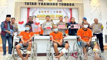 Police Shoot 3 Criminals Of Motorcycle Robbery From Madura, Now Weakly Sitting In Wheelchairs