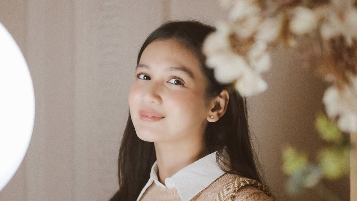 Tangis Ibu Pecah! Kisah Haru Dea Annisa Pilih Keluarga daripada Cinta Bikin Netizen Tersentuh