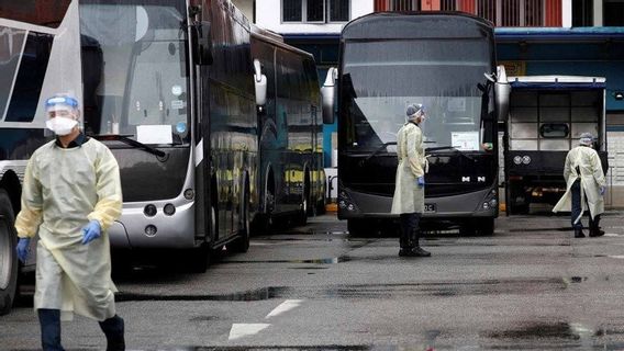 Kabar Kurang Baik dari Airlangga: Kasus COVID-19 Sudah Lampu Kuning, PPKM Mikro Lanjut hingga 28 Juni