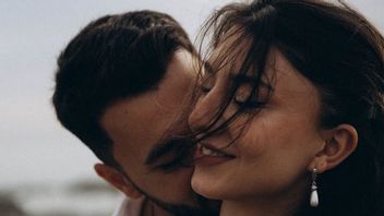 情感亲密感与身体亲密感：为什么人类需要两者？