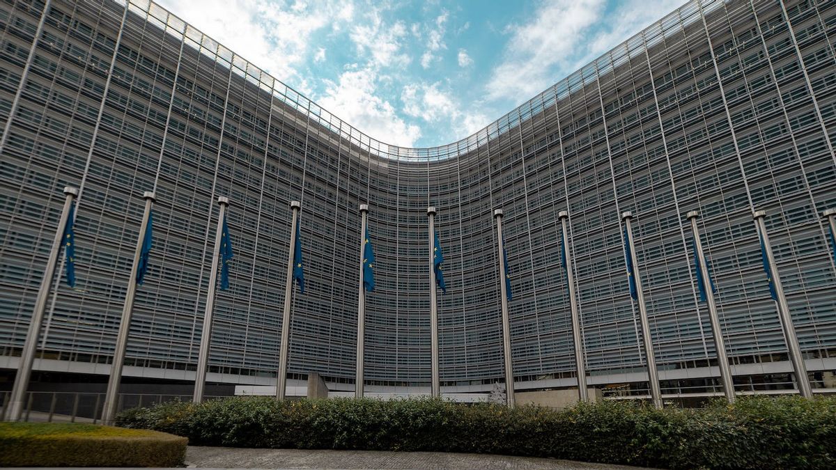 EUは、オンラインサービスにおける子供のポルノの識別と削除に関する規則草案を承認しました