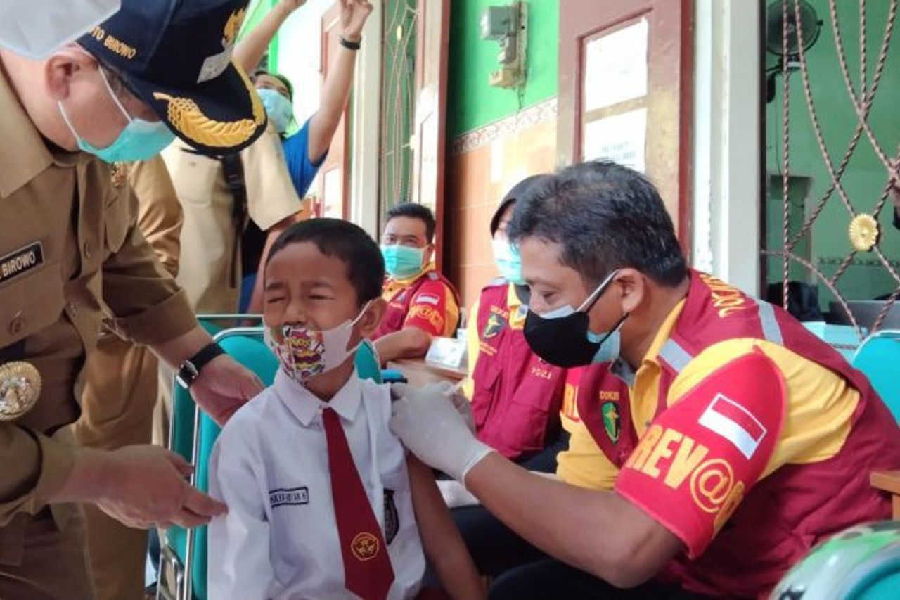 Enfants Vertiges, Fièvre Et Douleur Après Avoir Reçu Un Vaccin Contre La COVID? Komnas KIPI: C’est Une Réaction Naturelle, Mais...