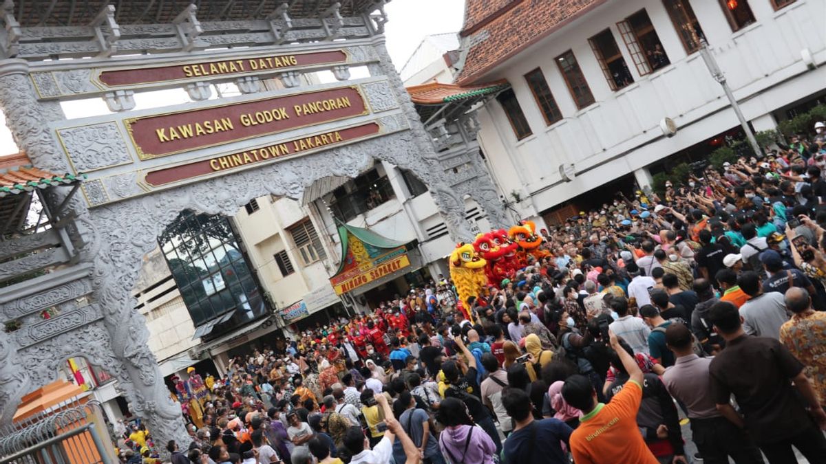 Resmikan Gapura Chinatown di Glodok, Anies: Kirimkan Pesan Jakarta Rumah Bagi Semua