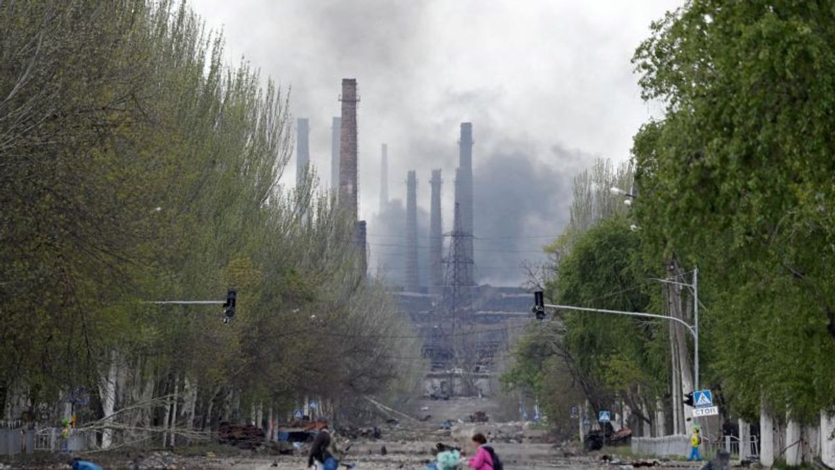 Ukraina Tunggu Kedatangan Pengungsi dari Pabrik Baja Azovstal di Mariupol