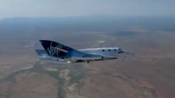 FAA Investigate Deviation Of Virgin Galactic Rocket Path While Flying Carrying Richard Branson