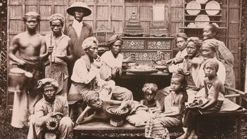 بداية مصطلح السكان الأصليين المعروفين والذين بالضبط السكان الأصليين في إندونيسيا