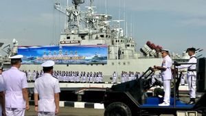 KRI Halasan Owned By The Indonesian Navy Will Test Shooting Missiles In The Java-Bali Sea