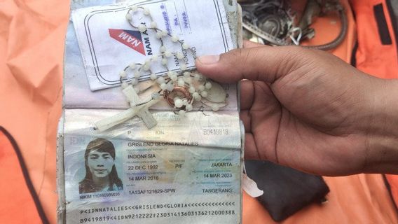 Kalung Rosario dan Cincin Penumpang Sriwijaya Air SJ 182, Grislend Gloria Ditemukan Kopaska