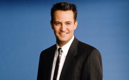 Matthew Perry Dimakamkan, Keluarga dan Rekan Friends Hadir