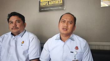 印尼：司法部查获丰田阿尔法德和两辆摩托车，涉嫌税收腐败案件，涉及PT Djarum的老板Victor Hartono