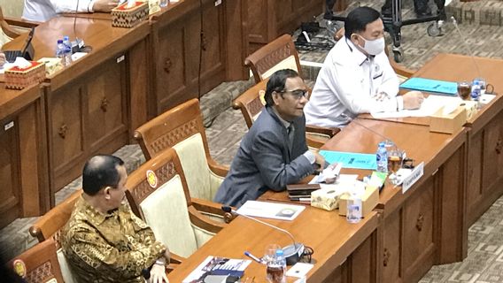 Di DPR Mahfud MD Tepis Bicara Motif Pembunuhan Brigadir J, Soal Kerajaan Irjen Ferdy Sambo Diibaratkan dari Anggapan Senior